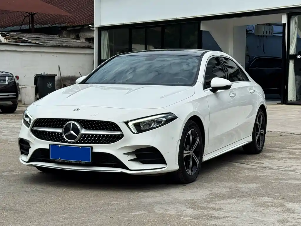 Mercedes-Benz A-Class 2023 — фото 1