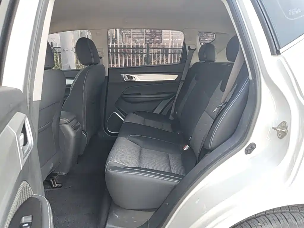 Geely Vision X6 2020 — фото 17