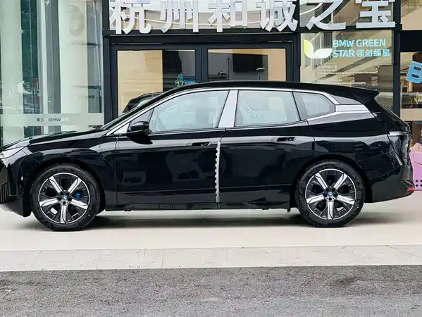 BMW iX 2023