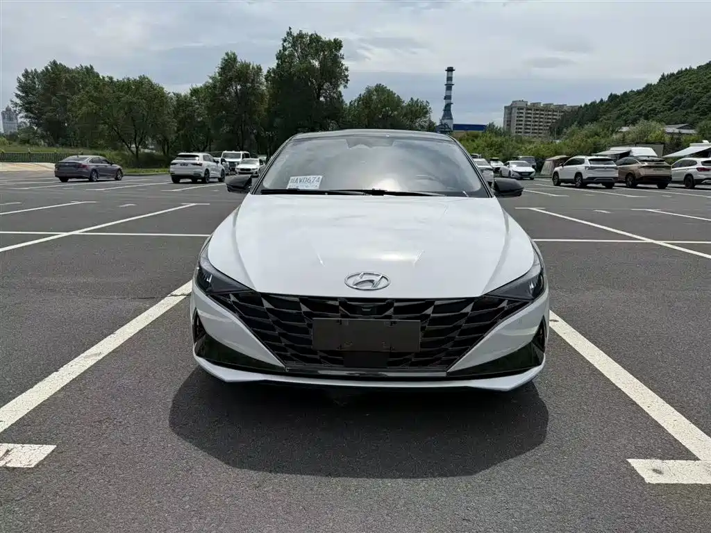 Hyundai Elantra 2022 — фото 2