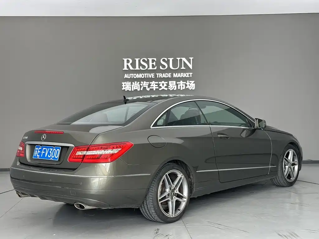 Mercedes-Benz E-Class 2011