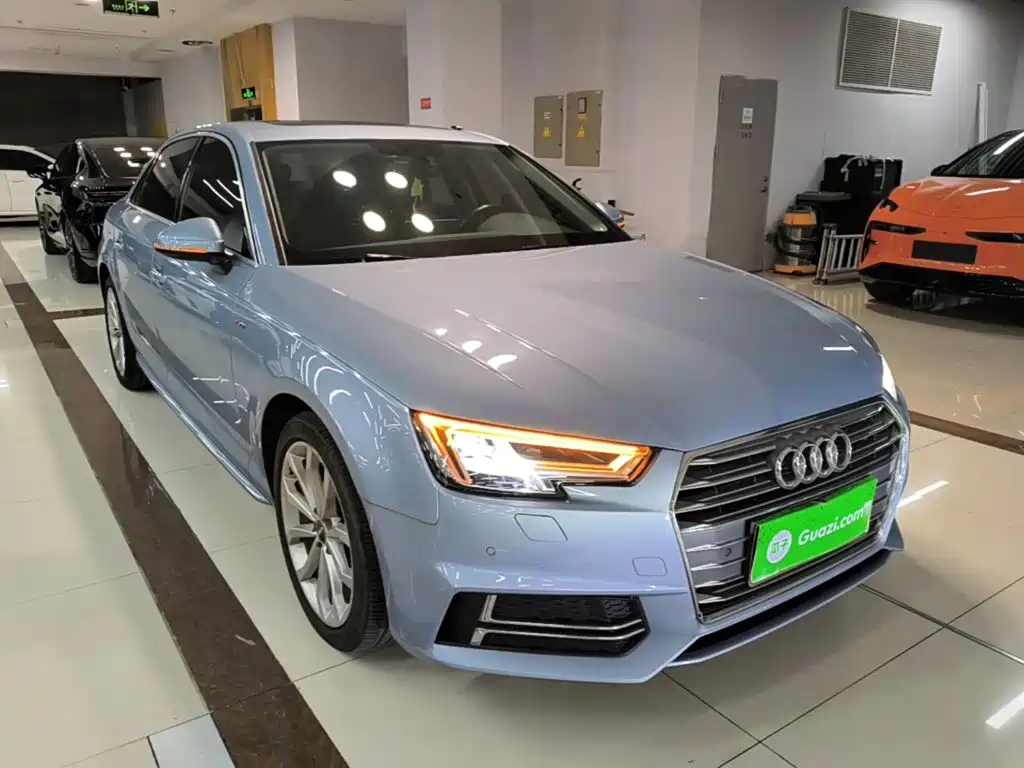 Audi A4L 2018