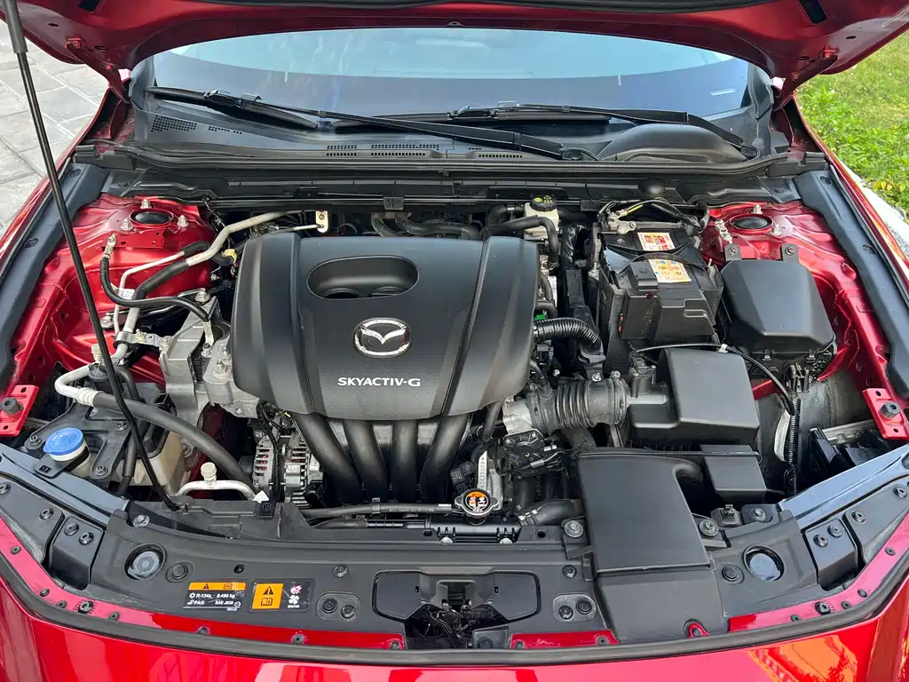 Mazda 3 Axela 2019 — фото 21