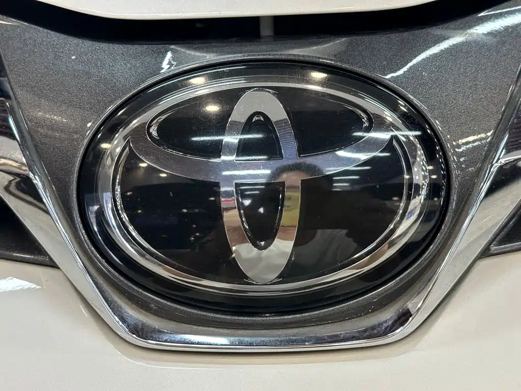 Toyota Sienna 2019 — фото 26