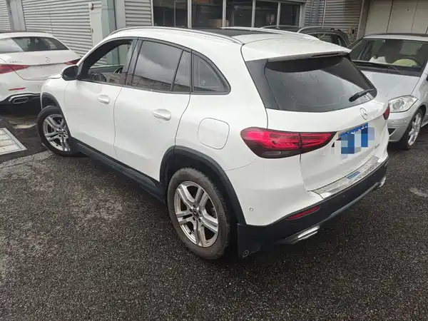Mercedes-Benz GLA 2021
