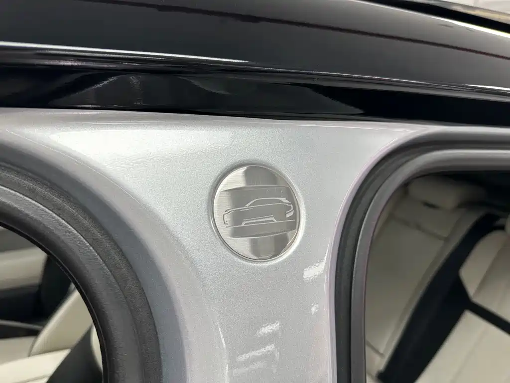 Land Rover Range Rover Velar 2019 — фото 18