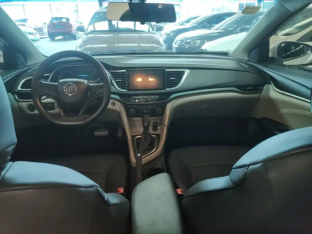 Buick Excelle 2015 — фото 10