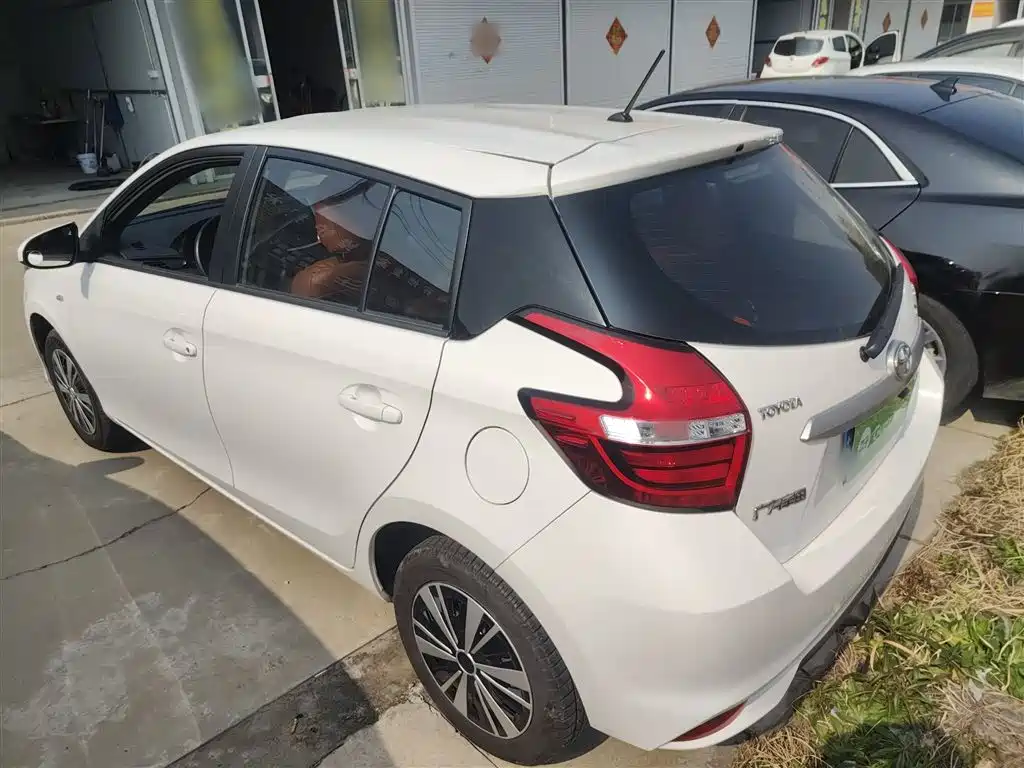Toyota Yaris L 2019 — фото 22