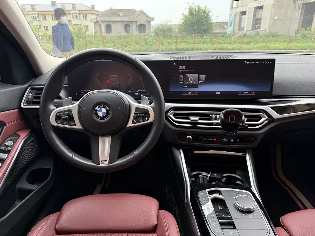 BMW 3 Series 2023 — фото 13
