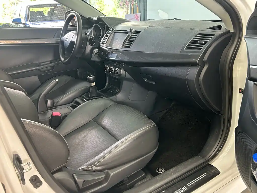 Mitsubishi Lancer EX 2012 — фото 24