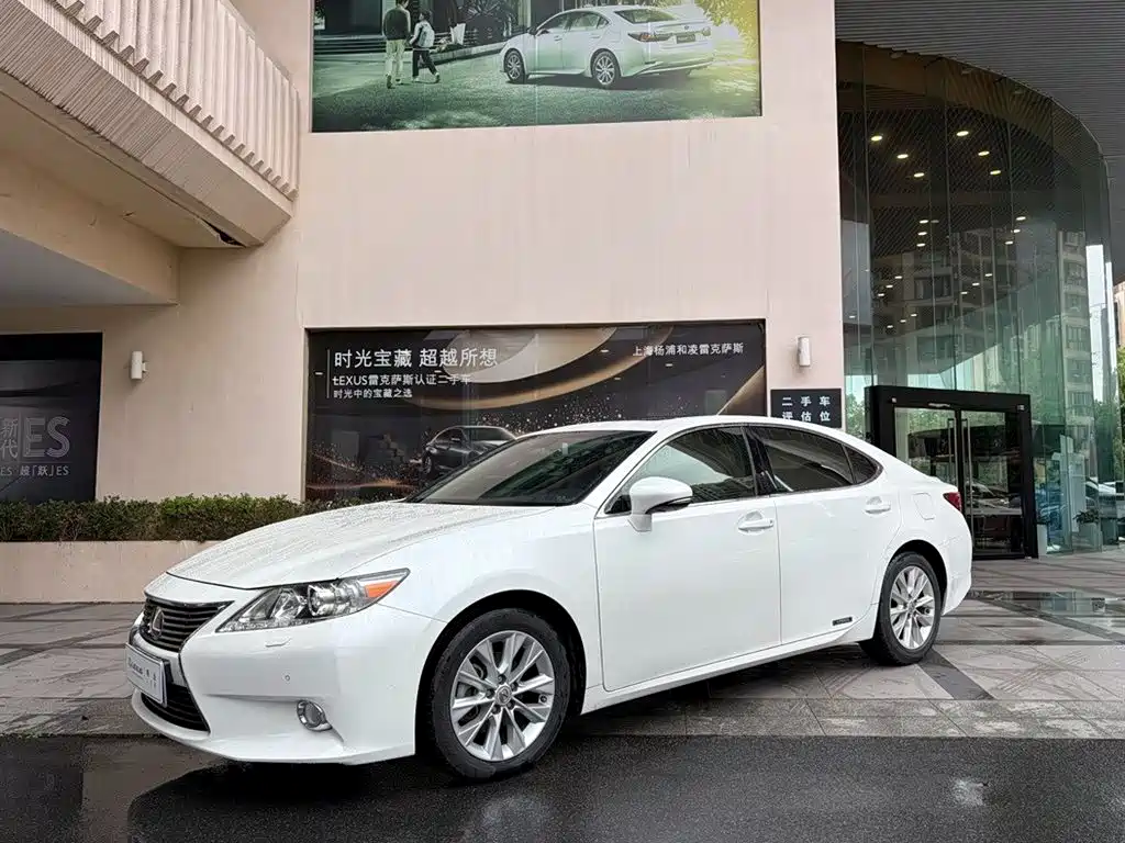 Lexus ES 2013