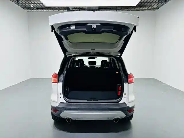 Ford Kuga 2015 — фото 14