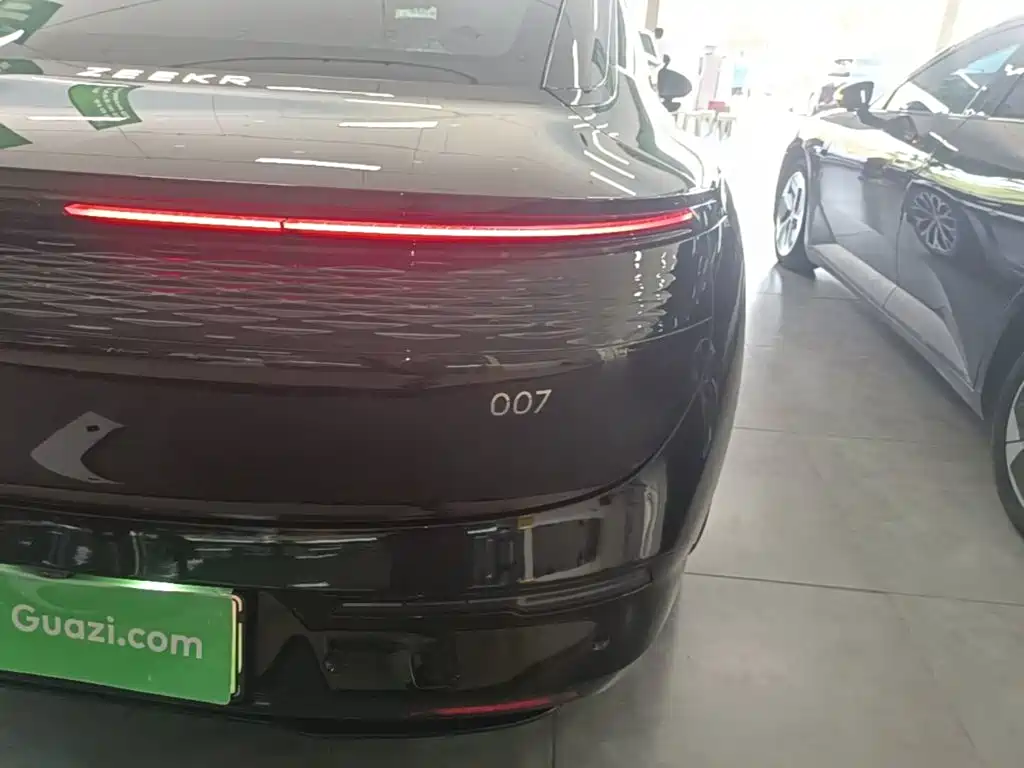Zeekr 007 2024 — фото 8