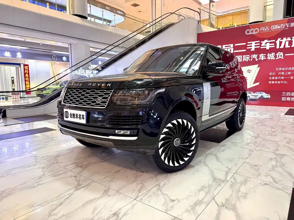 Land Rover Range Rover 2018 — фото 1