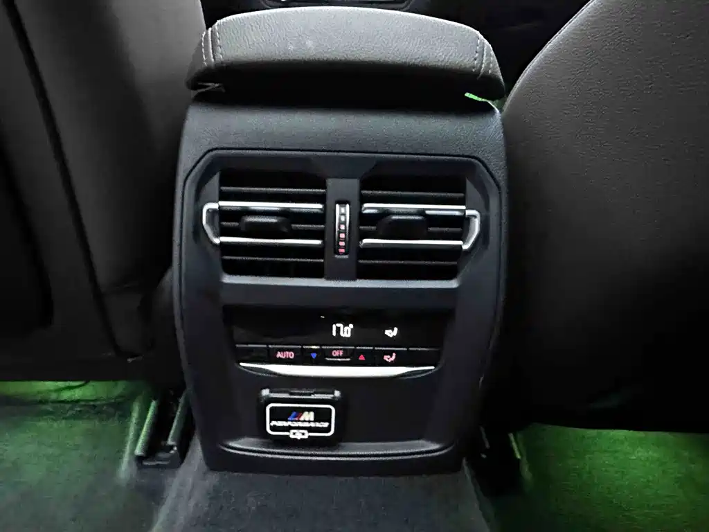 BMW 3 Series 2021 — фото 15