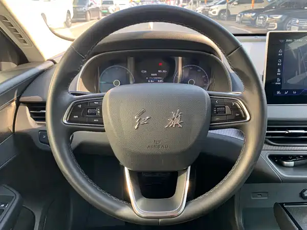 Hongqi E-QM5 2023