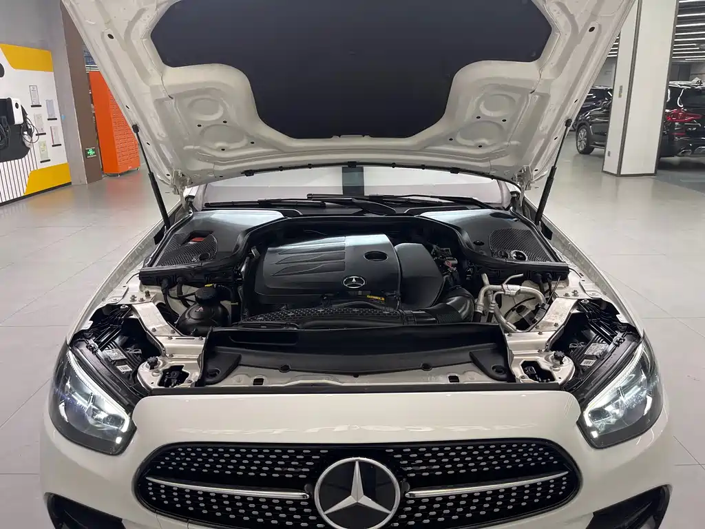Mercedes-Benz E-Class 2022 — фото 27