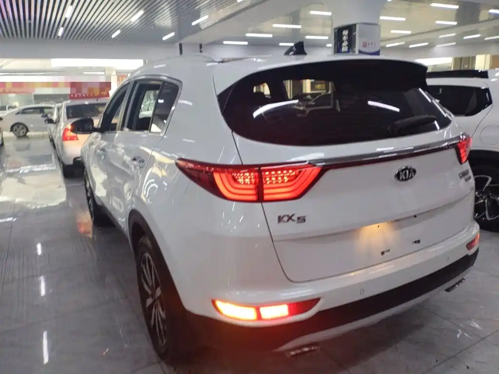 Kia KX5 2017 — фото 23