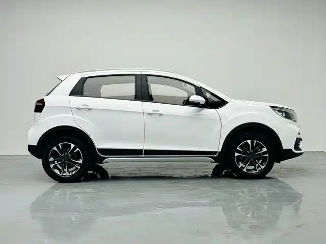Geely Vision X3 2020 — фото 13