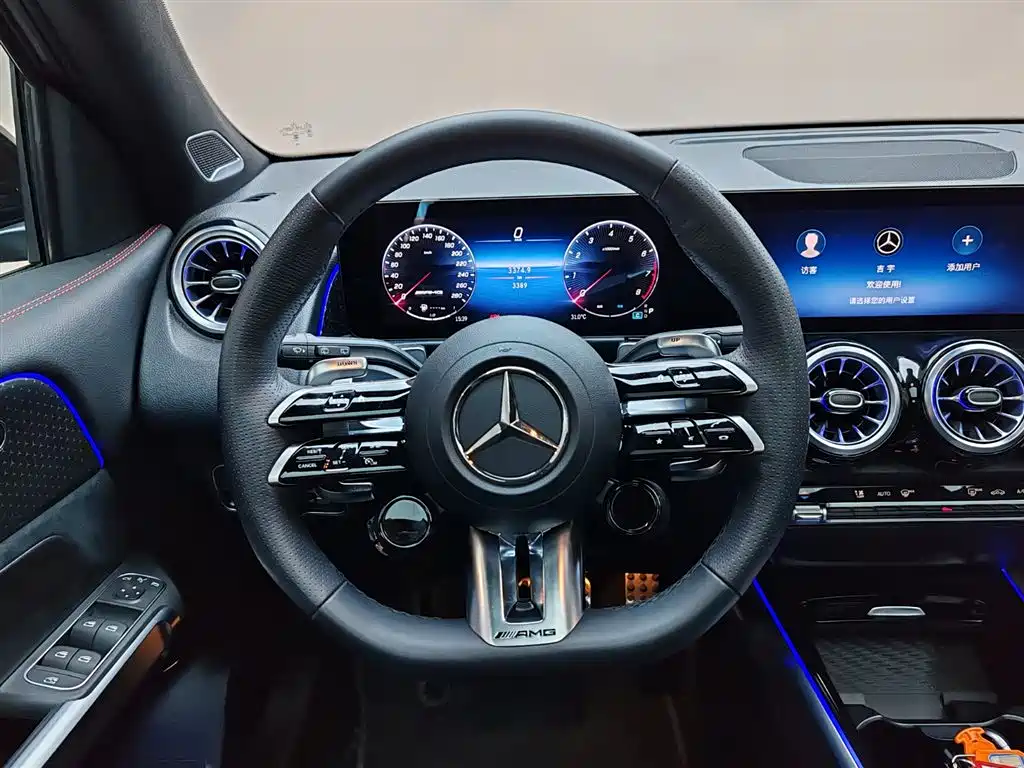 Mercedes-Benz GLB AMG 2025 — фото 6