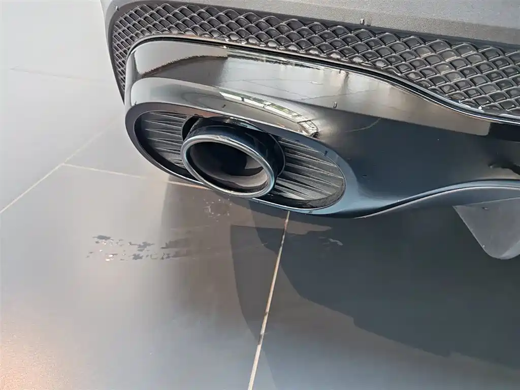 Mercedes-Benz GLB AMG 2025 — фото 13