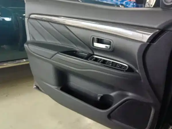Mitsubishi Outlander 2020