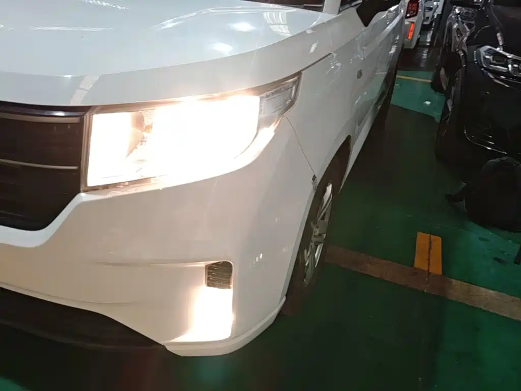 Wuling Hongguang PLUS 2020 — фото 24