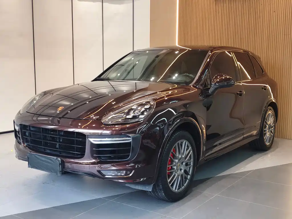 Porsche Cayenne 2017 — фото 1