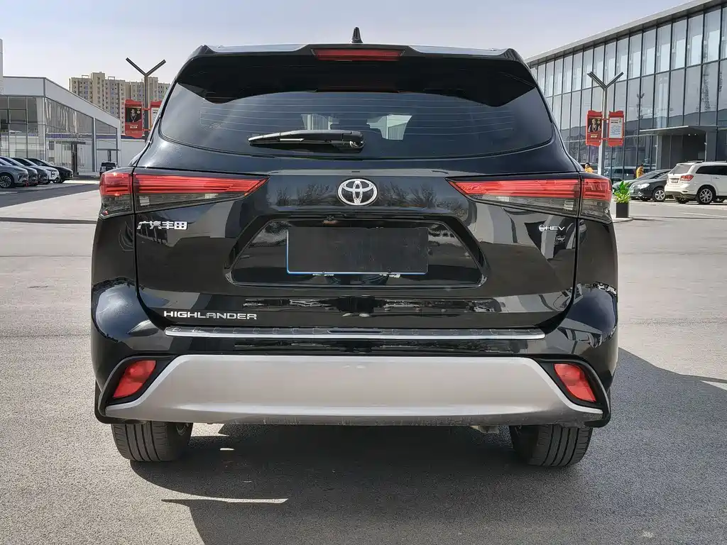 Toyota Highlander 2024 — фото 14