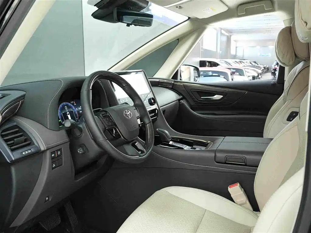 Toyota Alphard 2025 — фото 7