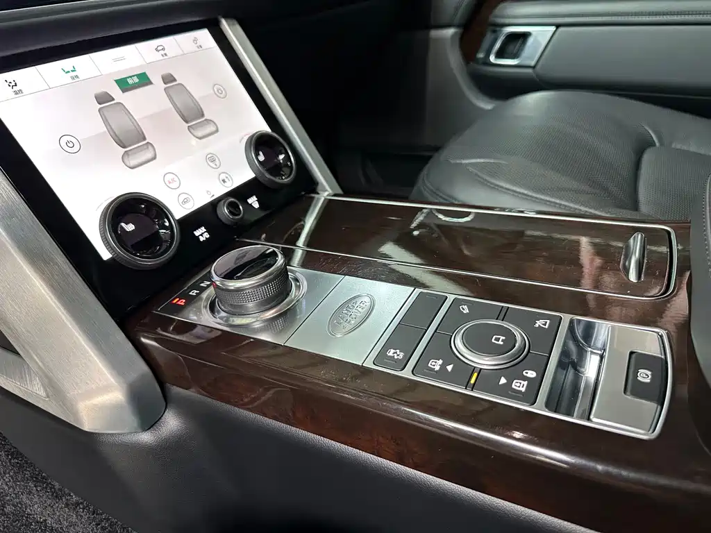 Land Rover Range Rover 2020 — фото 11
