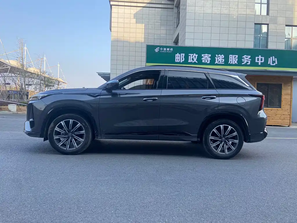 Changan CS75 PLUS 2023 — фото 4