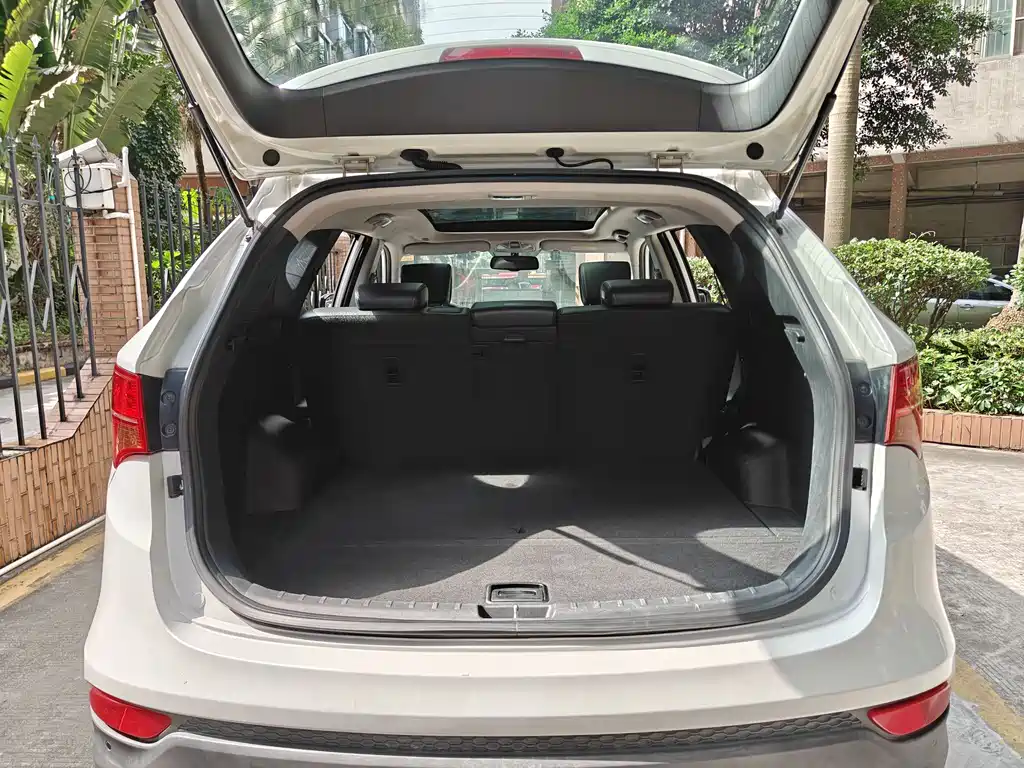 Hyundai Santa Fe 2015 — фото 32