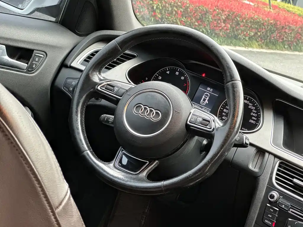 Audi A4L 2016 — фото 14