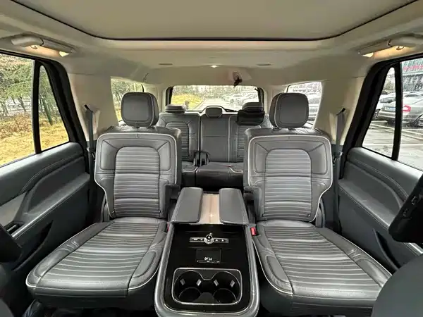 Lincoln Navigator 2020