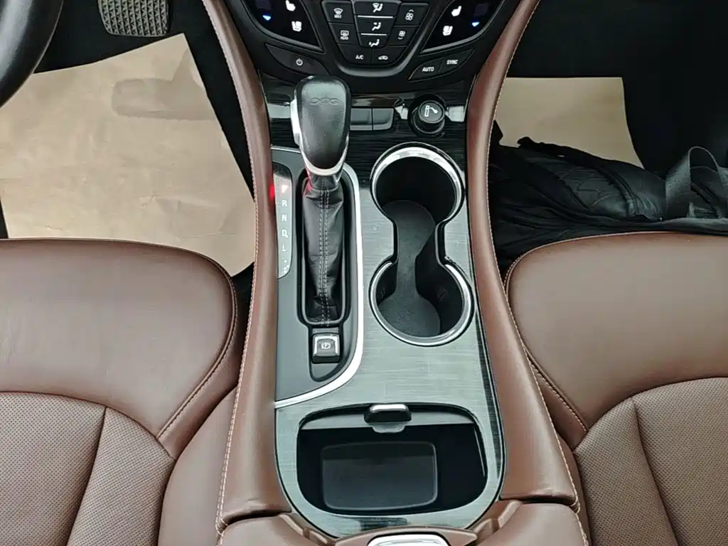 Buick Envision Plus 2021 — фото 14