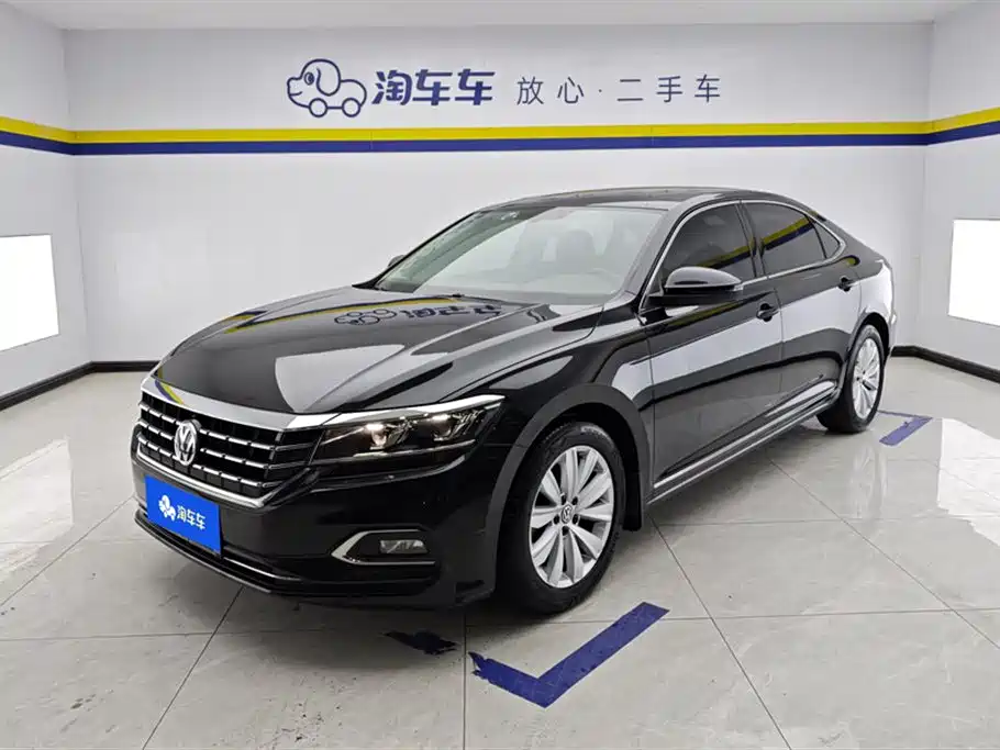 Volkswagen Passat 2019 — фото 1