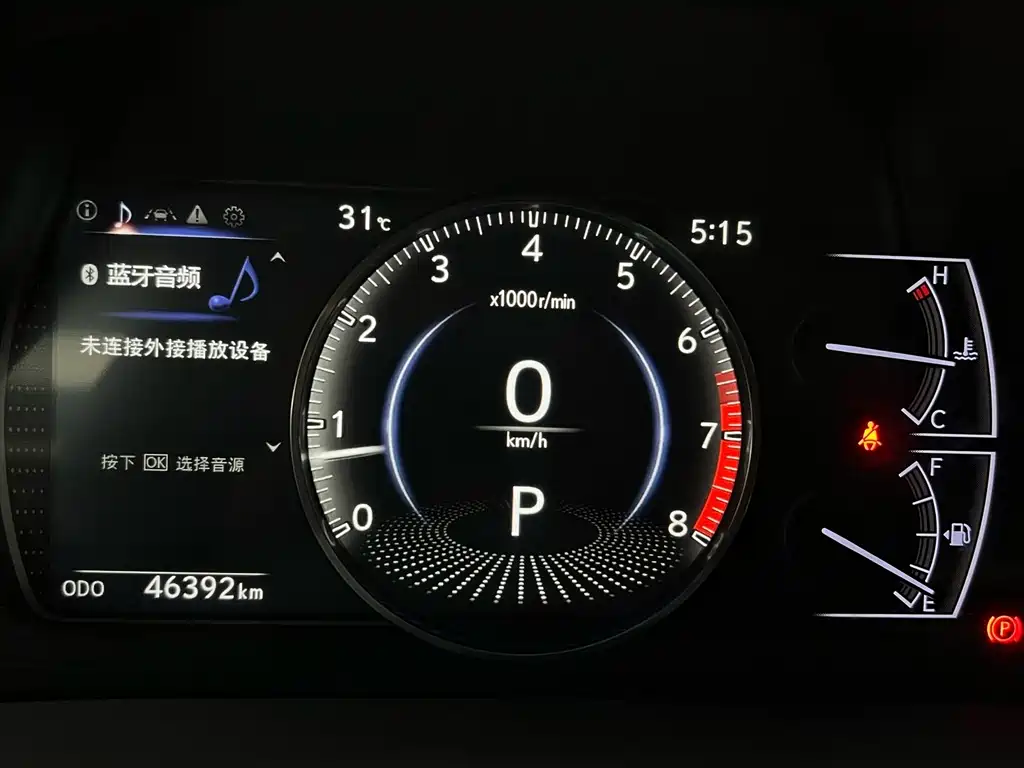 Lexus ES 2019 — фото 15