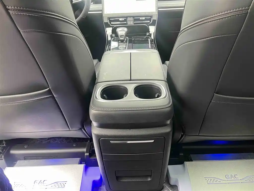 GAC Motor Trumpchi M8 2024 — фото 2