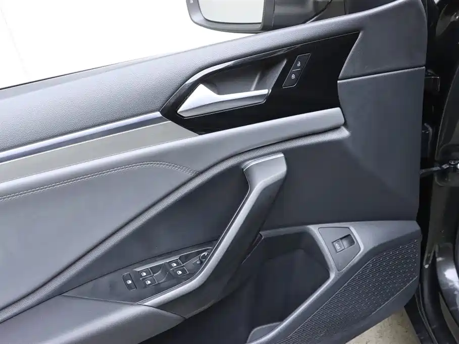 Volkswagen Sagitar 2020 — фото 12