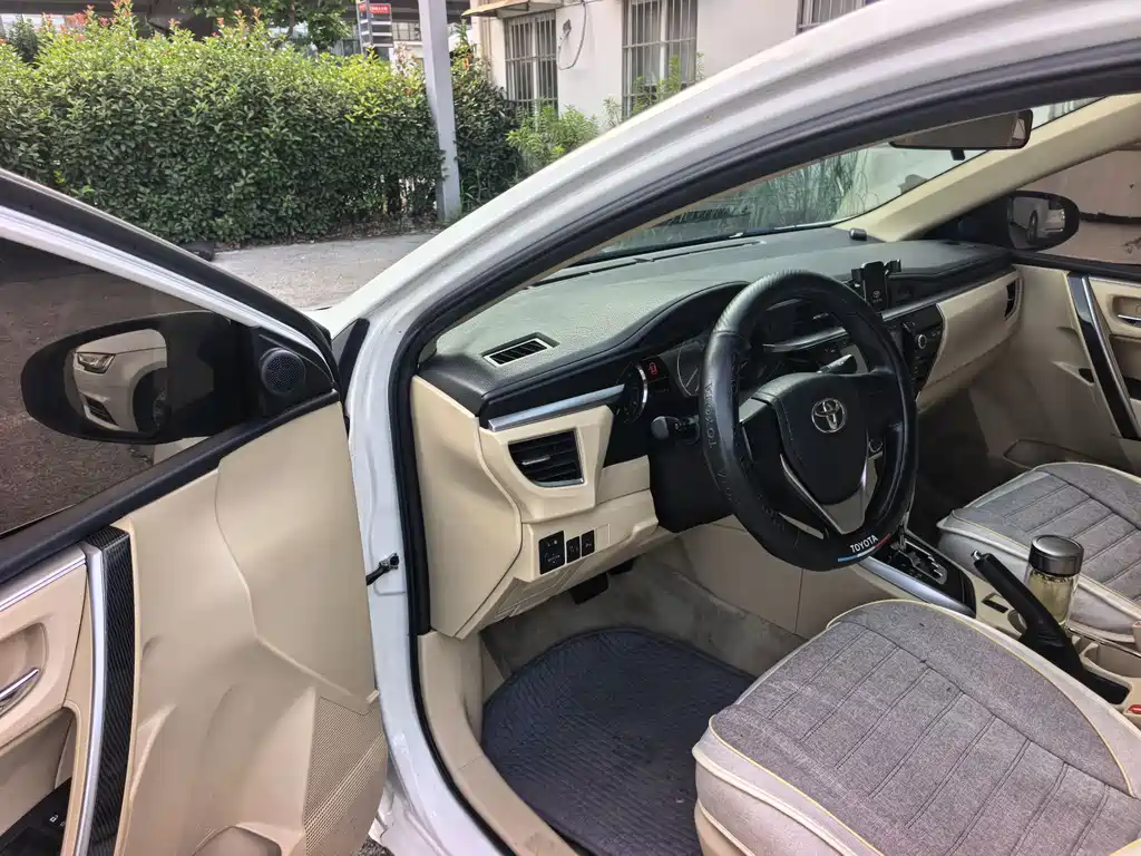 Toyota Corolla 2015 — фото 16
