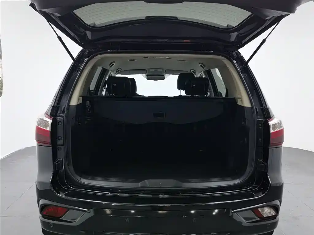 Isuzu MU-X 2023 — фото 16