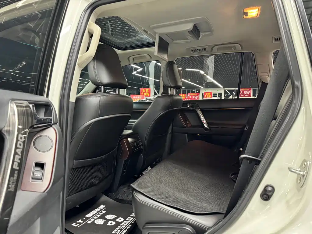 Toyota Prado 2017 — фото 11