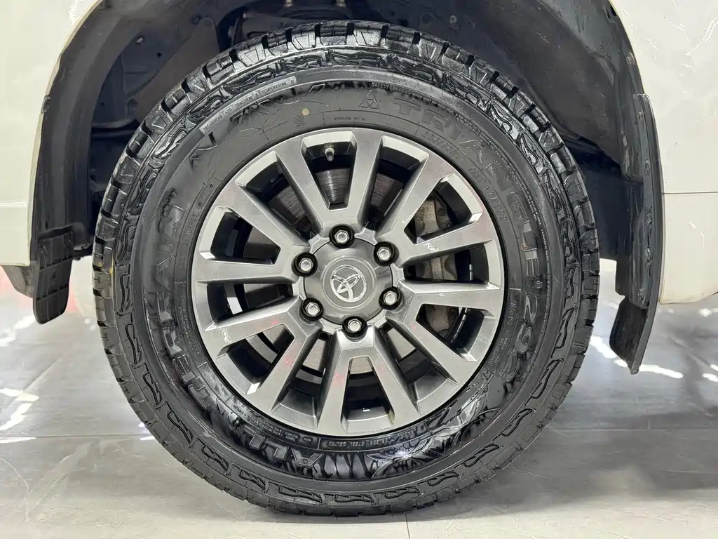 Toyota Prado 2017 — фото 6