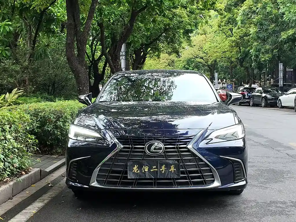 Lexus ES 2025 — фото 2