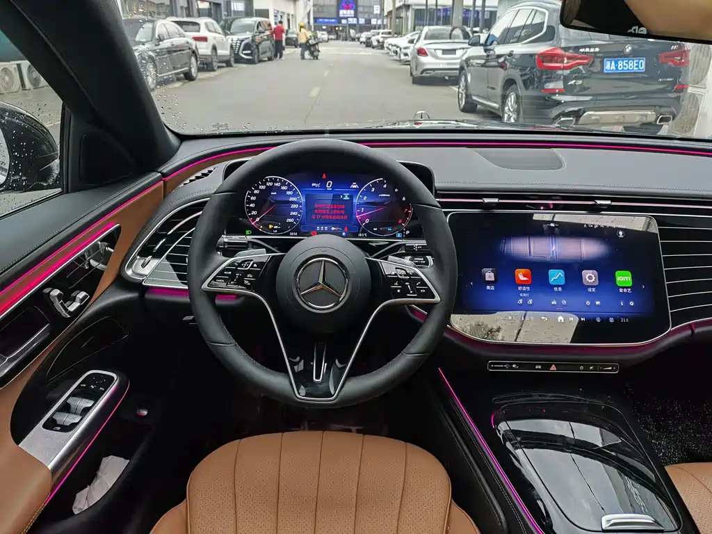 Mercedes-Benz E-Class 2025 — фото 10