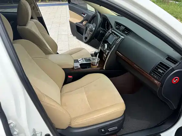 Toyota Reiz 2014