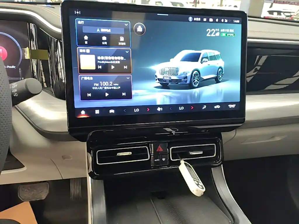 GAC Motor Trumpchi GS8 2022 — фото 13
