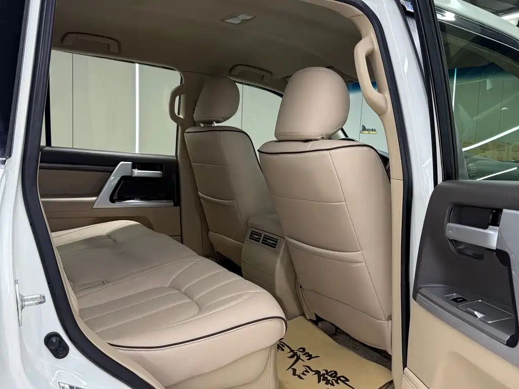 Toyota Land Cruiser 2015 — фото 16