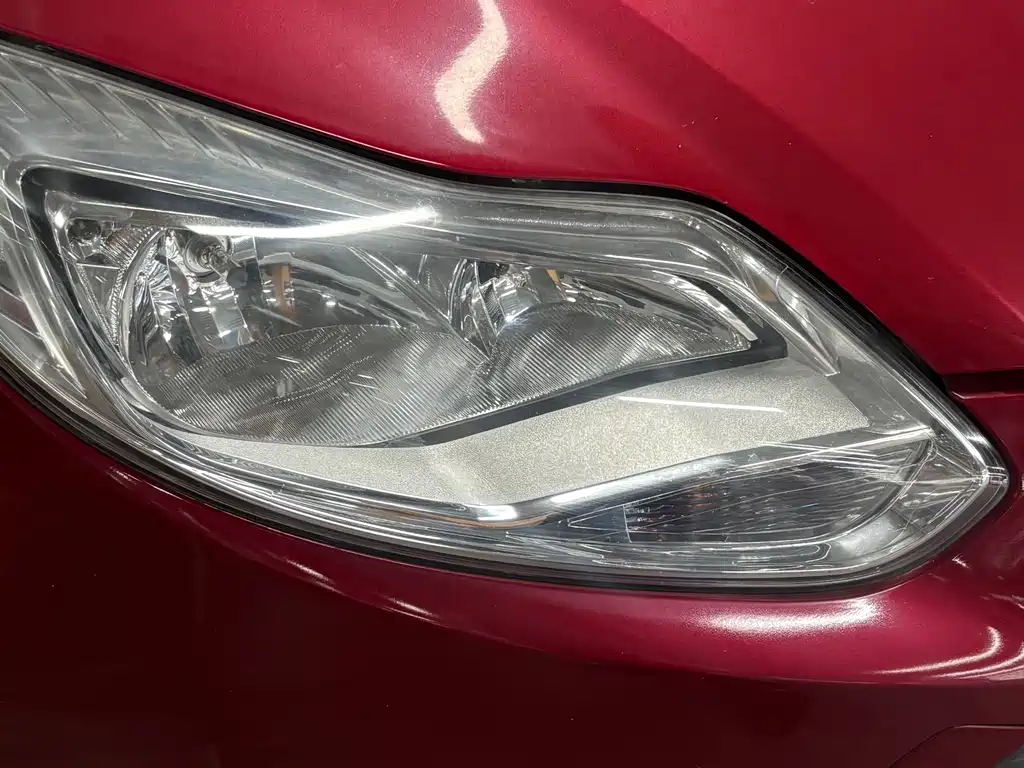 Ford Focus 2013 — фото 4